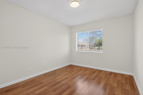 Touwnhouse à vendre à North Lauderdale, Floride: 3 chambres, 149.76 m2 № 2031024 - photo 26