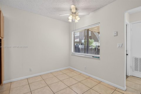 Touwnhouse à vendre à North Lauderdale, Floride: 3 chambres, 149.76 m2 № 2031024 - photo 13