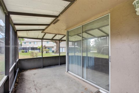 Touwnhouse à vendre à North Lauderdale, Floride: 3 chambres, 149.76 m2 № 2031024 - photo 7