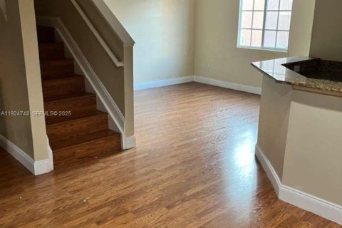Touwnhouse à louer à Aventura, Floride: 3 chambres, 132.29 m2 № 2038989 - photo 13