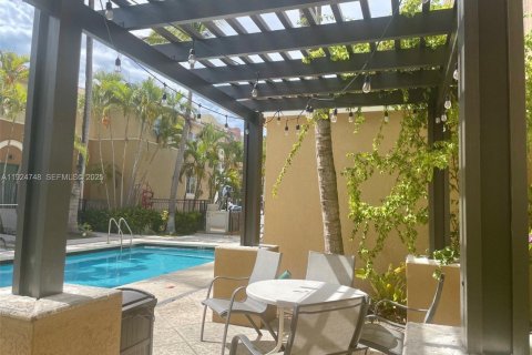 Touwnhouse à louer à Aventura, Floride: 3 chambres, 132.29 m2 № 2038989 - photo 3
