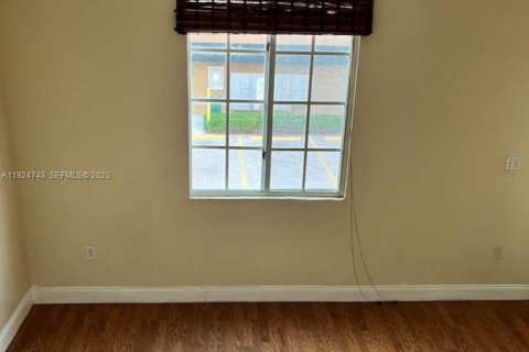Touwnhouse à louer à Aventura, Floride: 3 chambres, 132.29 m2 № 2038989 - photo 25