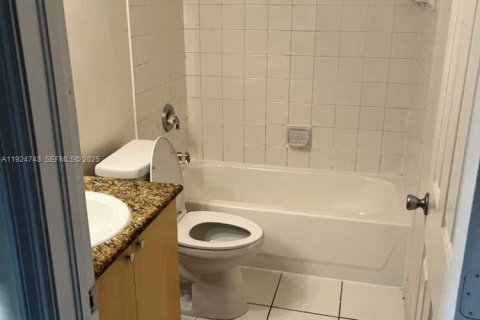 Touwnhouse à louer à Aventura, Floride: 3 chambres, 132.29 m2 № 2038989 - photo 27