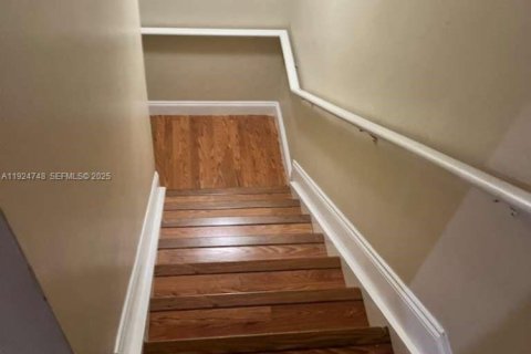 Touwnhouse à louer à Aventura, Floride: 3 chambres, 132.29 m2 № 2038989 - photo 14