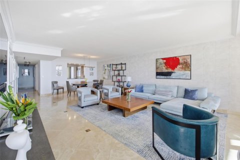 Condo in Fort Lauderdale, Florida, 3 bedrooms  № 2081772 - photo 13