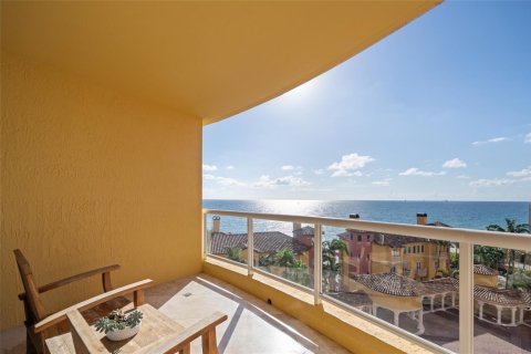 Condo in Fort Lauderdale, Florida, 3 bedrooms  № 2081772 - photo 10