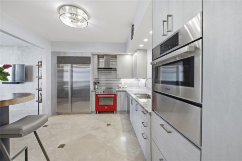 Condo in Fort Lauderdale, Florida, 3 bedrooms  № 2081772 - photo 17