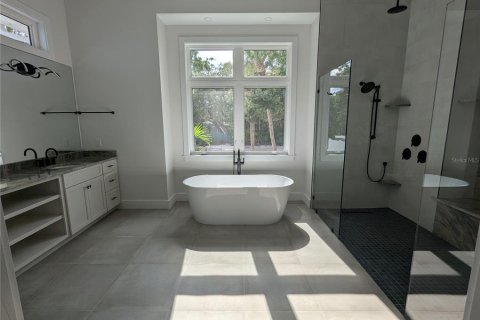 Villa ou maison à vendre à Sarasota, Floride: 4 chambres, 392.05 m2 № 1325150 - photo 19