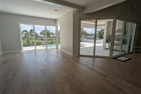 Villa ou maison à vendre à Sarasota, Floride: 4 chambres, 392.05 m2 № 1325150 - photo 11
