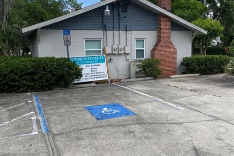 Propiedad comercial en alquiler en Altamonte Springs, Florida, 142.51 m2 № 1636539 - foto 4