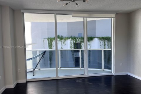 Apartment in Miami, Florida 2 bedrooms, 106.47 sq.m. № 1953951 - photo 21