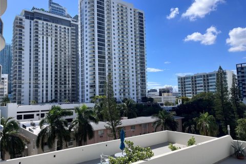 Apartment in Miami, Florida 2 bedrooms, 106.47 sq.m. № 1953951 - photo 23