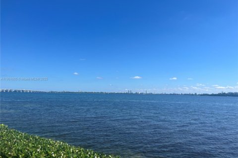 Apartment in Miami, Florida 2 bedrooms, 106.47 sq.m. № 1953951 - photo 25