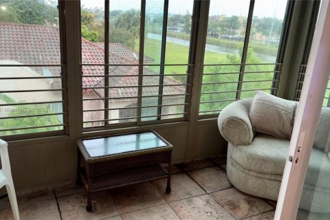 Copropriété à vendre à Sunrise, Floride: 2 chambres, 111.48 m2 № 1957182 - photo 9