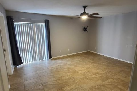 House in Tampa, Florida 3 bedrooms, 157.93 sq.m. № 2229328 - photo 8