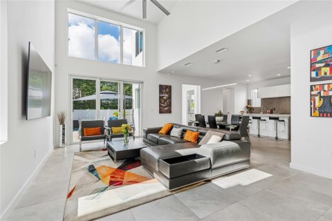 Villa ou maison à vendre à Tampa, Floride: 4 chambres, 206.06 m2 № 2225394 - photo 12
