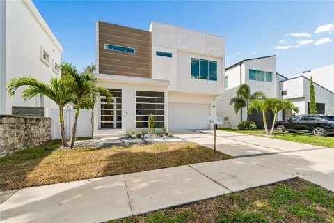 Villa ou maison à vendre à Tampa, Floride: 4 chambres, 206.06 m2 № 2225394 - photo 4