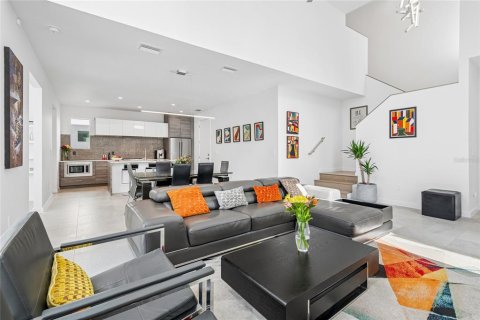 Villa ou maison à vendre à Tampa, Floride: 4 chambres, 206.06 m2 № 2225394 - photo 13