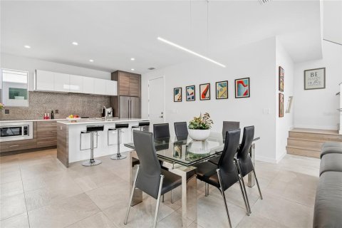 Villa ou maison à vendre à Tampa, Floride: 4 chambres, 206.06 m2 № 2225394 - photo 19