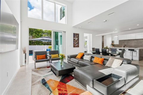 Villa ou maison à vendre à Tampa, Floride: 4 chambres, 206.06 m2 № 2225394 - photo 23