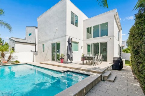 Villa ou maison à vendre à Tampa, Floride: 4 chambres, 206.06 m2 № 2225394 - photo 3