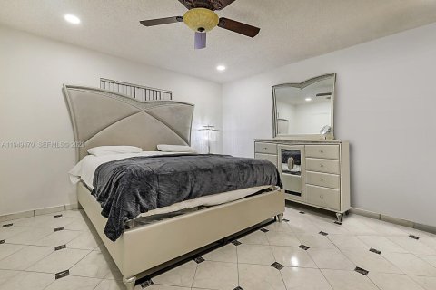 Villa ou maison à vendre à Pembroke Pines, Floride: 3 chambres, 204.2 m2 № 2054464 - photo 23