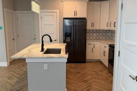 Adosado en alquiler en Orlando, Florida, 3 dormitorios, 191.66 m2 № 2277049 - foto 5
