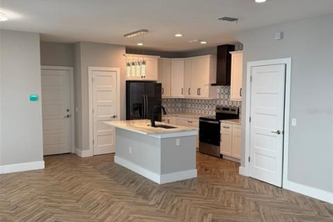 Adosado en alquiler en Orlando, Florida, 3 dormitorios, 191.66 m2 № 2277049 - foto 4