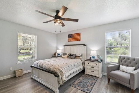 House in Groveland, Florida 4 bedrooms, 149.76 sq.m. № 2167545 - photo 13
