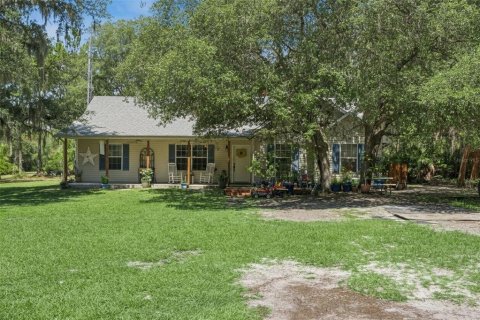 House in Groveland, Florida 4 bedrooms, 149.76 sq.m. № 2167545