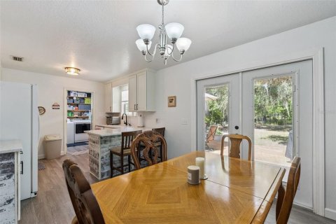 House in Groveland, Florida 4 bedrooms, 149.76 sq.m. № 2167545 - photo 8
