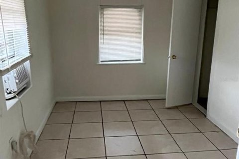 House in Orlando, Florida 1 bedroom, 46.45 sq.m. № 1720873 - photo 5