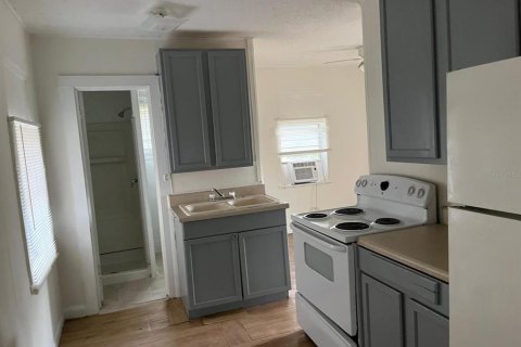 House in Orlando, Florida 1 bedroom, 46.45 sq.m. № 1720873 - photo 7