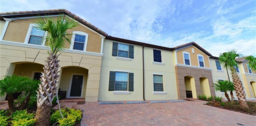 Adosado en Kissimmee, Florida 5 dormitorios, 210.24 m2 № 1827161