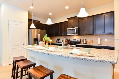 Adosado en alquiler en Kissimmee, Florida, 5 dormitorios, 210.24 m2 № 1827161 - foto 3