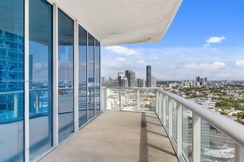 Copropriété à vendre à Miami Beach, Floride: 2 chambres, 148.18 m2 № 1979486 - photo 13