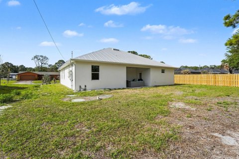 House in Palm Bay, Florida 4 bedrooms, 193.79 sq.m. № 2177477 - photo 30