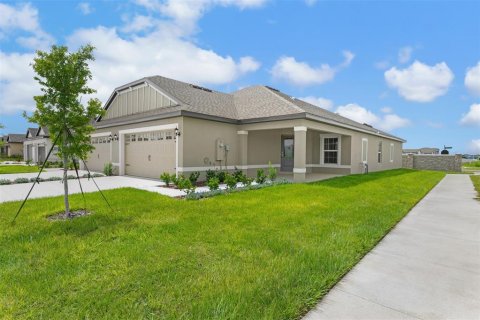 House in Lake Alfred, Florida 3 bedrooms, 130.34 sq.m. № 2124330 - photo 2