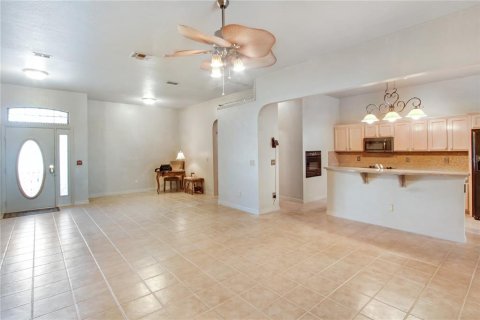 House in Summerfield, Florida 3 bedrooms, 167.22 sq.m. № 2220555 - photo 13
