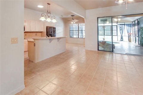 House in Summerfield, Florida 3 bedrooms, 167.22 sq.m. № 2220555 - photo 8