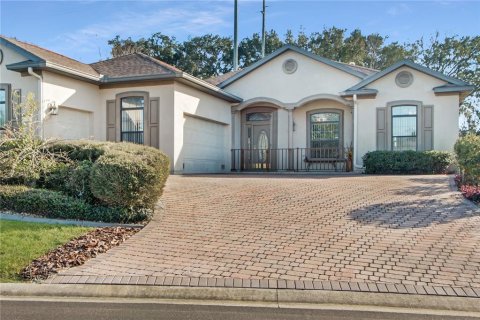 House in Summerfield, Florida 3 bedrooms, 167.22 sq.m. № 2220555 - photo 5