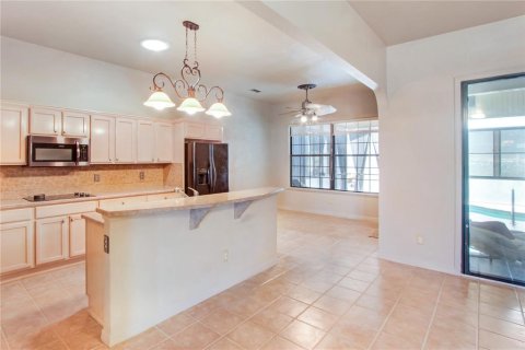 House in Summerfield, Florida 3 bedrooms, 167.22 sq.m. № 2220555 - photo 7