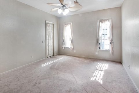 House in Summerfield, Florida 3 bedrooms, 167.22 sq.m. № 2220555 - photo 18
