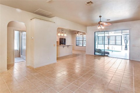 House in Summerfield, Florida 3 bedrooms, 167.22 sq.m. № 2220555 - photo 6