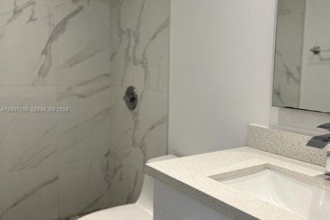 Townhouse in Miami, Florida 4 bedrooms, 136.19 sq.m. № 2065180 - photo 22