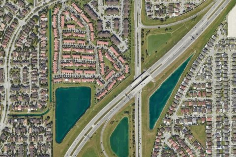 House in Homestead, Florida 4 bedrooms, 170.66 sq.m. № 1881976 - photo 18