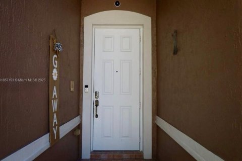 House in Homestead, Florida 4 bedrooms, 170.66 sq.m. № 1881976 - photo 4