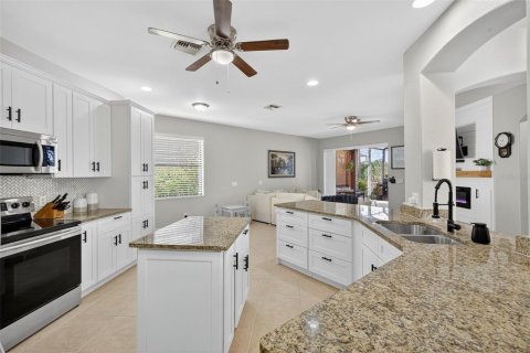 Casa en venta en Fort Myers, Florida, 3 dormitorios, 218.32 m2 № 1919059 - foto 5