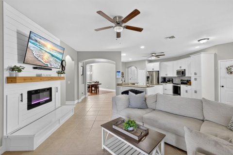 Casa en venta en Fort Myers, Florida, 3 dormitorios, 218.32 m2 № 1919059 - foto 11