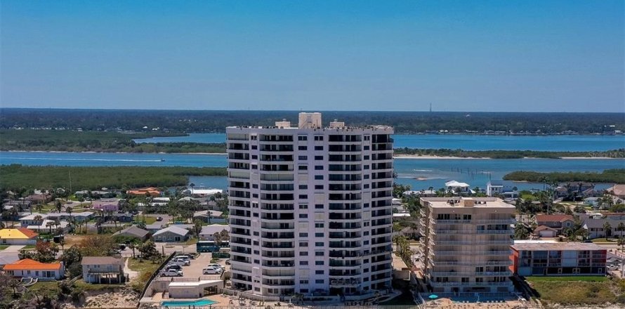 Condo in Daytona Beach, Florida, 2 bedrooms  № 1893948